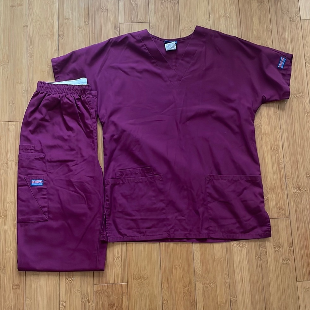 Cherokee scrubs great condition no stains or holes